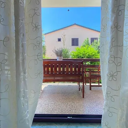 Apartman Ferienwohnung Fur 3 Personen Ca 30 Qm In Novigrad, Istrien Istrische Riviera - B60672