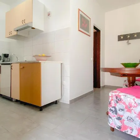 Apartman Ferienwohnung Fur 3 Personen Ca 30 Qm In Novigrad, Istrien Istrische Riviera - B60672 Karpinjan